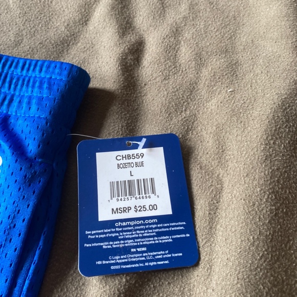 Athletic shorts - Picture 2 of 3